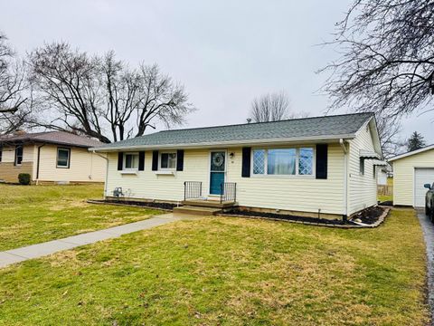 Photo of 96 Thornhill Drive, Thornville, OH 43076 (MLS # 226006098)