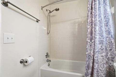 Tiny photo for 6124 Crossmont Court, New Albany, OH 43054 (MLS # 225044543)