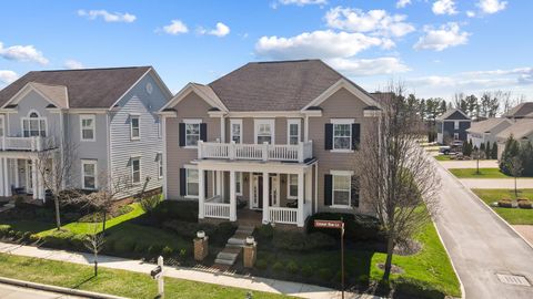 Photo of 7165 Emmet Row Lane, Dublin, OH 43017 (MLS # 226011092)