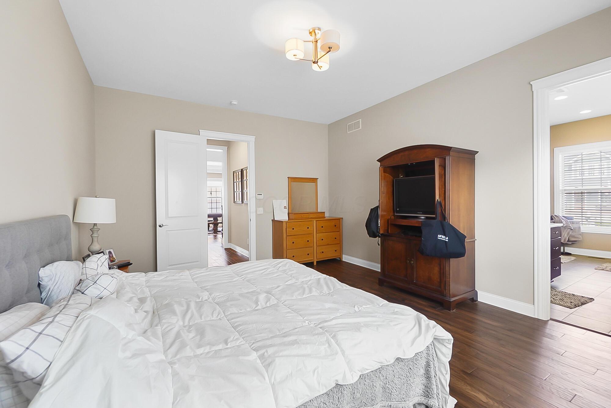 Dublin, Ohio, 43017, United States, 5 Bedrooms Bedrooms, ,5 BathroomsBathrooms,Residential,Active,2035065