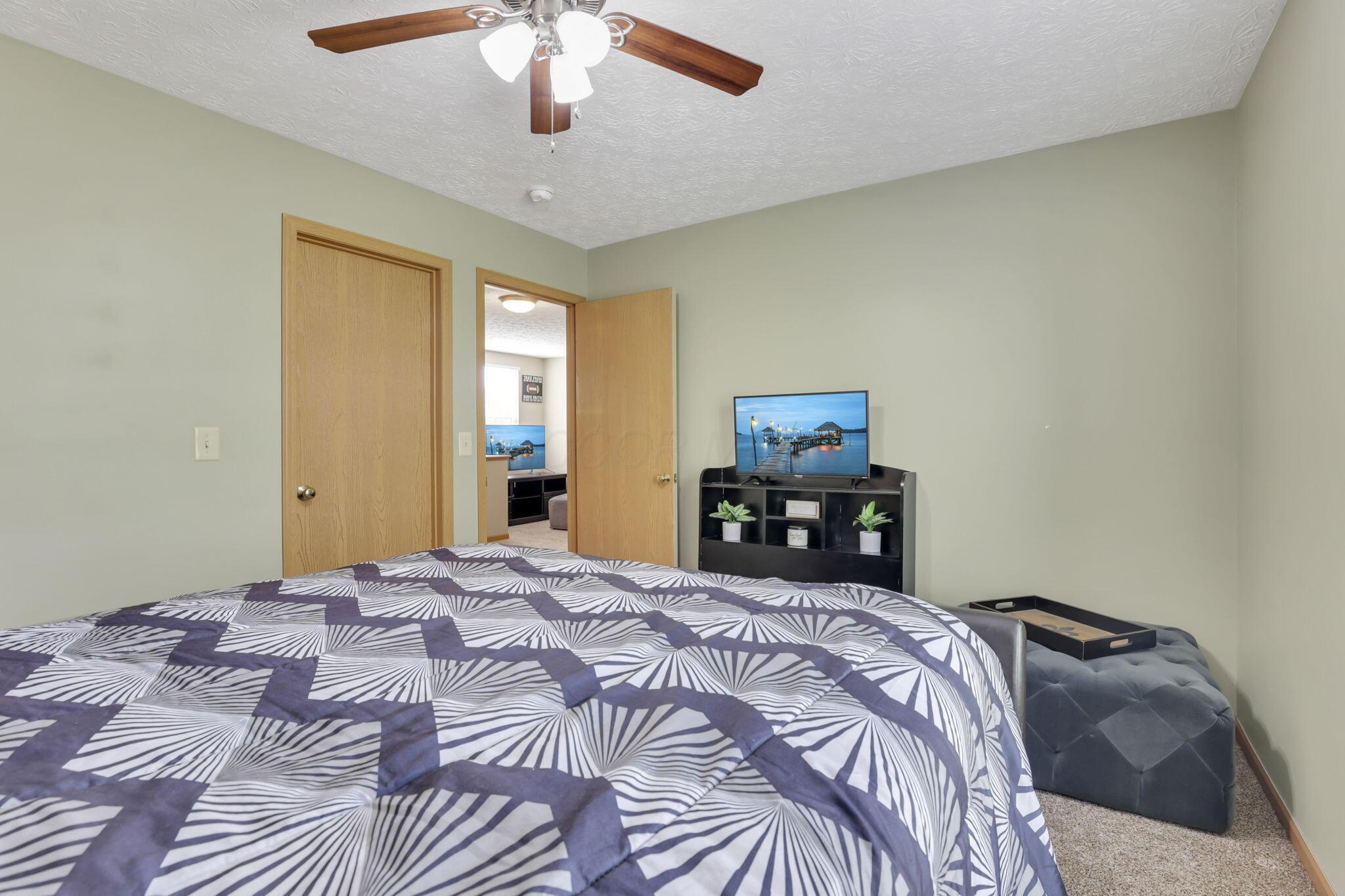2131 Ripple Road, Hilliard, Ohio image 23