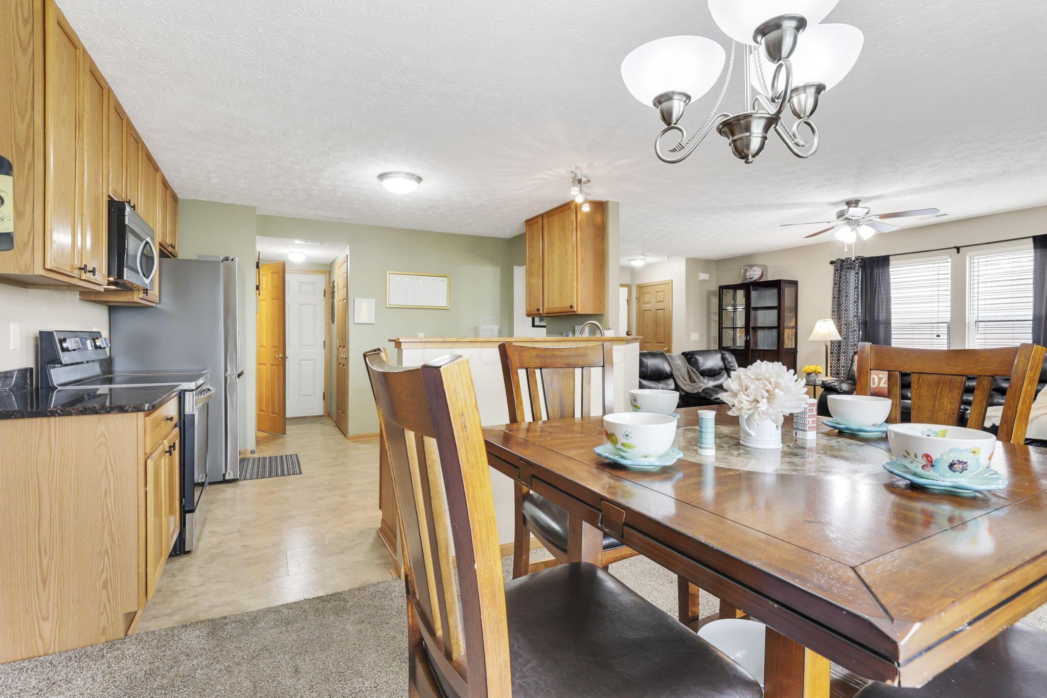 2131 Ripple Road, Hilliard, Ohio image 10