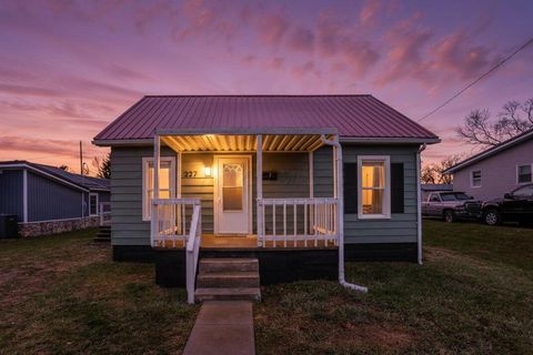 Photo of 227 E Lincoln Street, New Lexington, OH 43764 (MLS # 225045374)