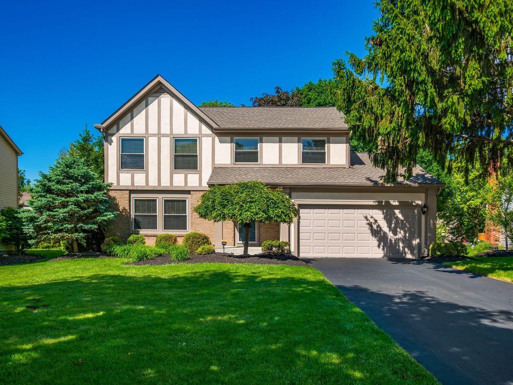 Photo of 6881 Erie Court, Dublin, OH 43017 (MLS # 226015123)