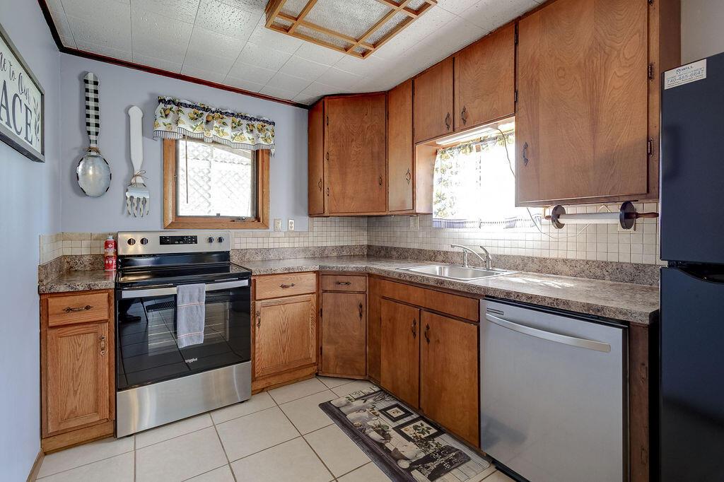 12500 East Street, Howard, Ohio image 3