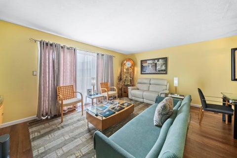 Tiny photo for 283 Constitution Drive, Chillicothe, OH 45601 (MLS # 226028558)