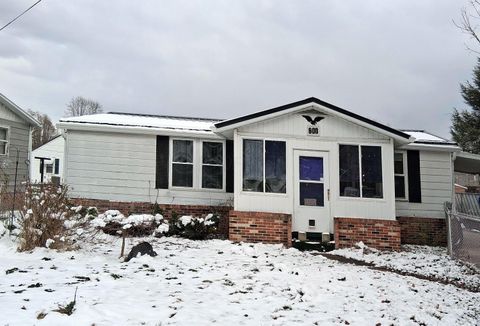 Photo of 900 Broadway Street, Middleport, OH 45760 (MLS # 226008640)