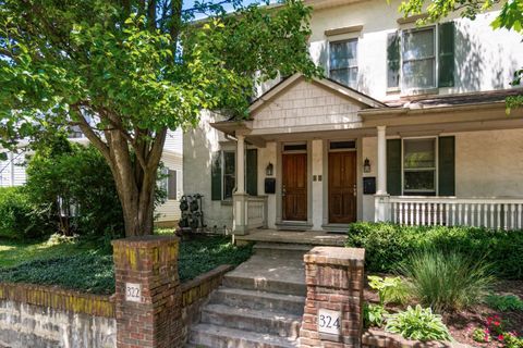 Photo of 322 Hanford Street, Columbus, OH 43206 (MLS # 226017924)