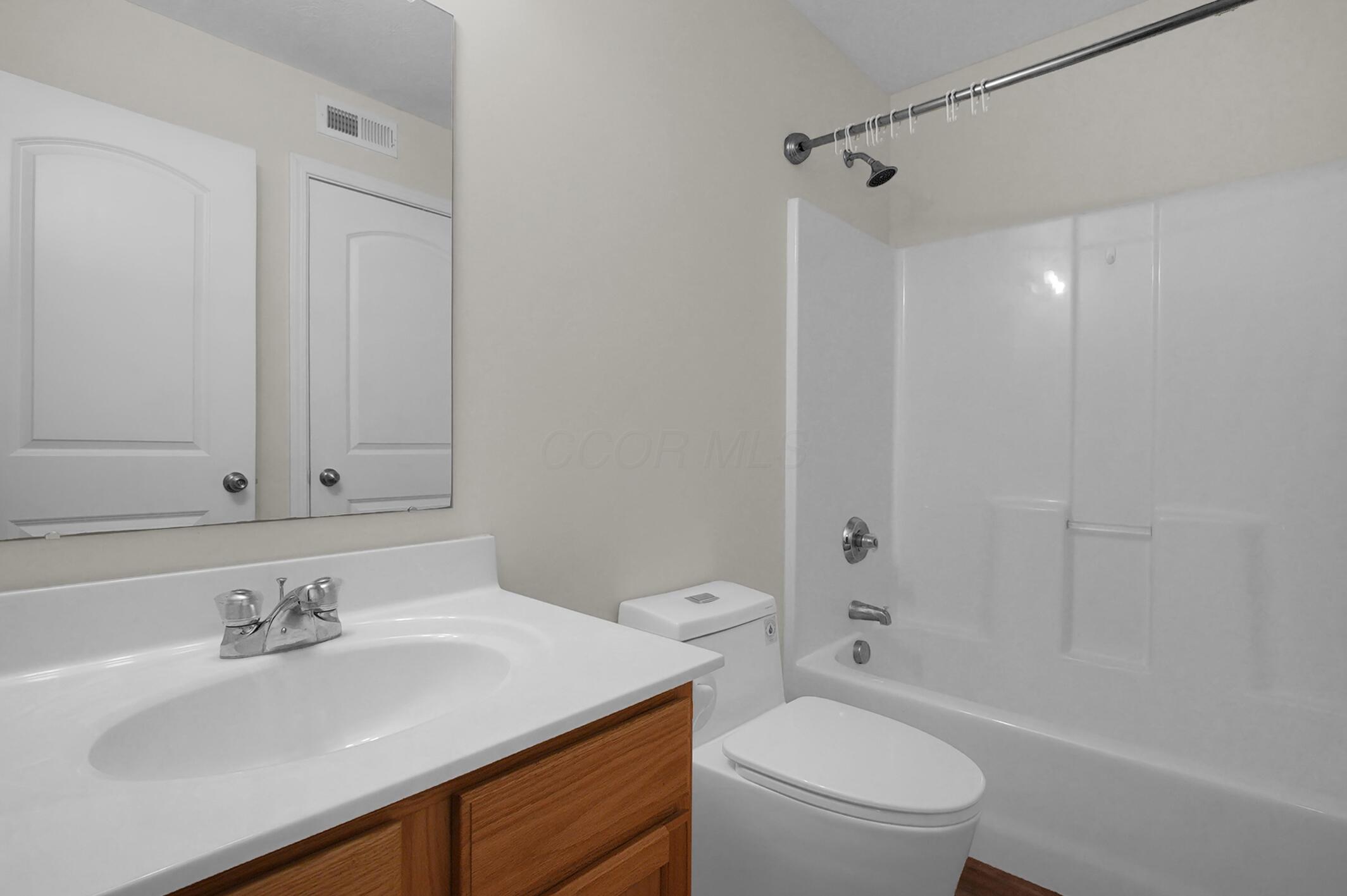 6176 Red Glare Drive #229, Galloway, Ohio image 27