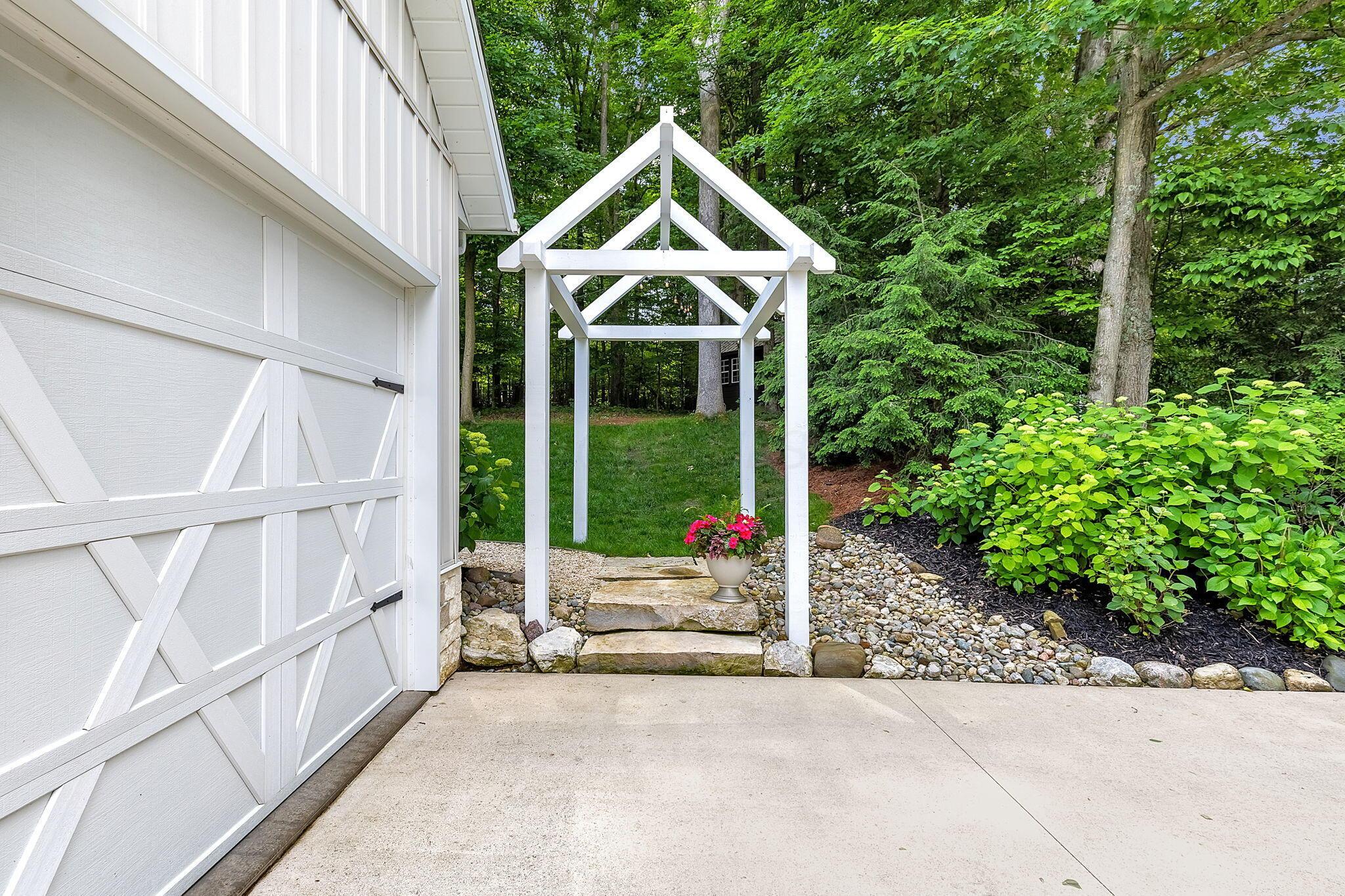 520 Grand Ridge Drive, Howard, Ohio image 8