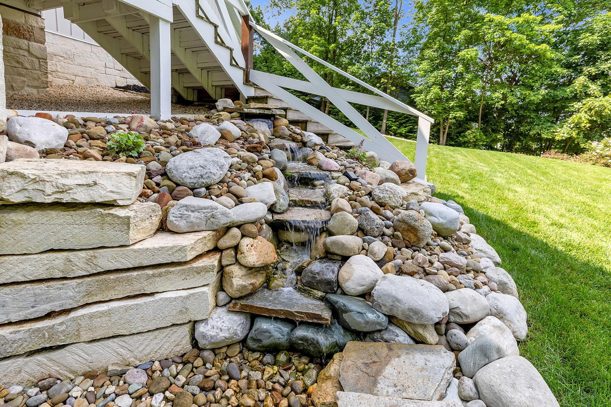 520 Grand Ridge Drive, Howard, Ohio image 7