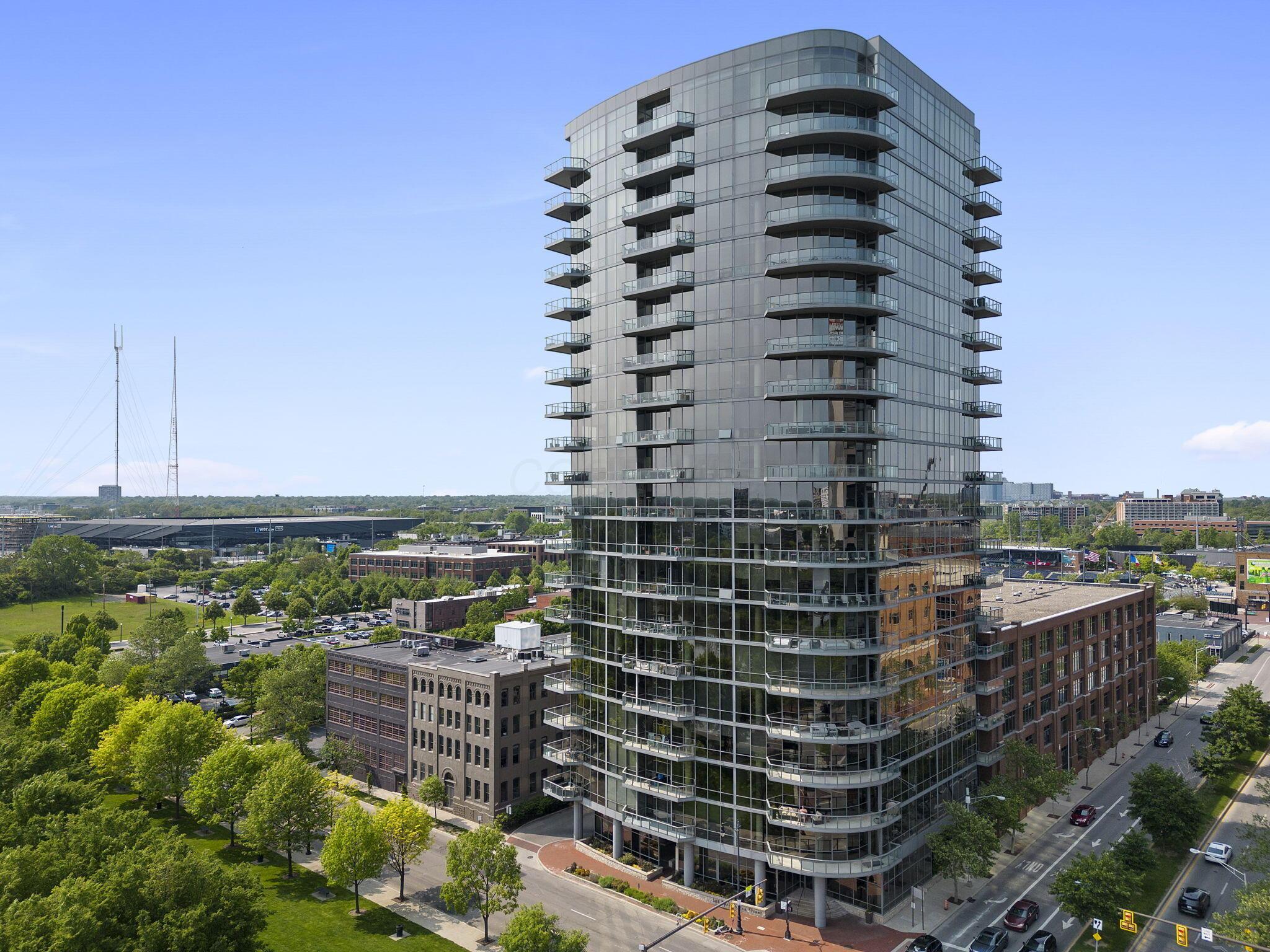 300 W Spring Street 401