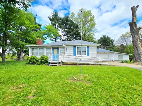 Photo of 762 Maple Street, Mount Gilead, OH 43338 (MLS # 226016631)