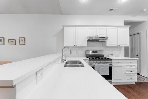 Tiny photo for 4185 Windsor Bridge Place, New Albany, OH 43054 (MLS # 226007734)