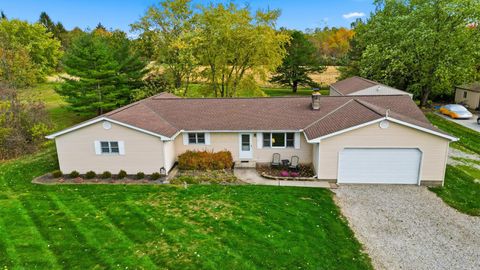 Photo of 12644 Snyder Church Road NW, Baltimore, OH 43105 (MLS # 225041666)