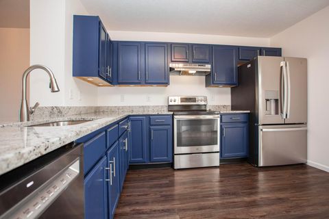 Tiny photo for 960 Hartford Village Boulevard, Columbus, OH 43228 (MLS # 225016282)