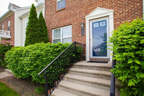 Tiny photo for 960 Hartford Village Boulevard, Columbus, OH 43228 (MLS # 225016282)