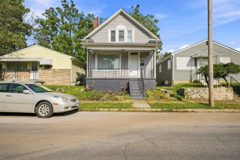 Photo of 346 S Wheatland Avenue, Columbus, OH 43204 (MLS # 226034855)