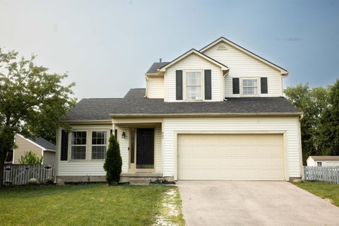 Photo of 537 Ashwyck Court, Pataskala, OH 43062 (MLS # 226027229)