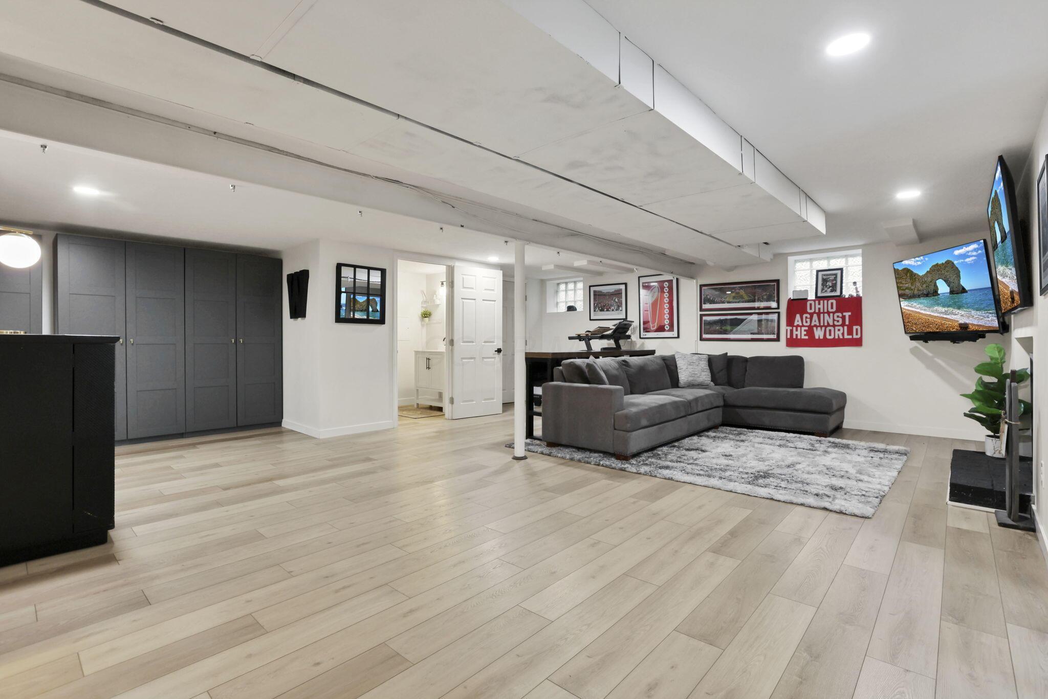 Columbus, Ohio 43235, United States, 4 Bedrooms Bedrooms, ,3 BathroomsBathrooms,Residential,Pending,223270