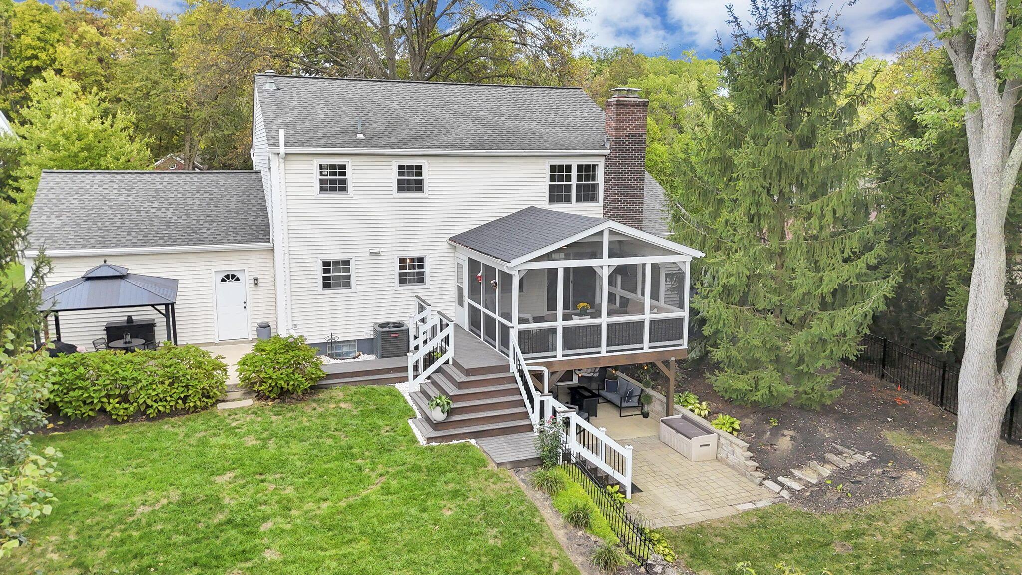 Columbus, Ohio 43235, United States, 4 Bedrooms Bedrooms, ,3 BathroomsBathrooms,Residential,Pending,223270