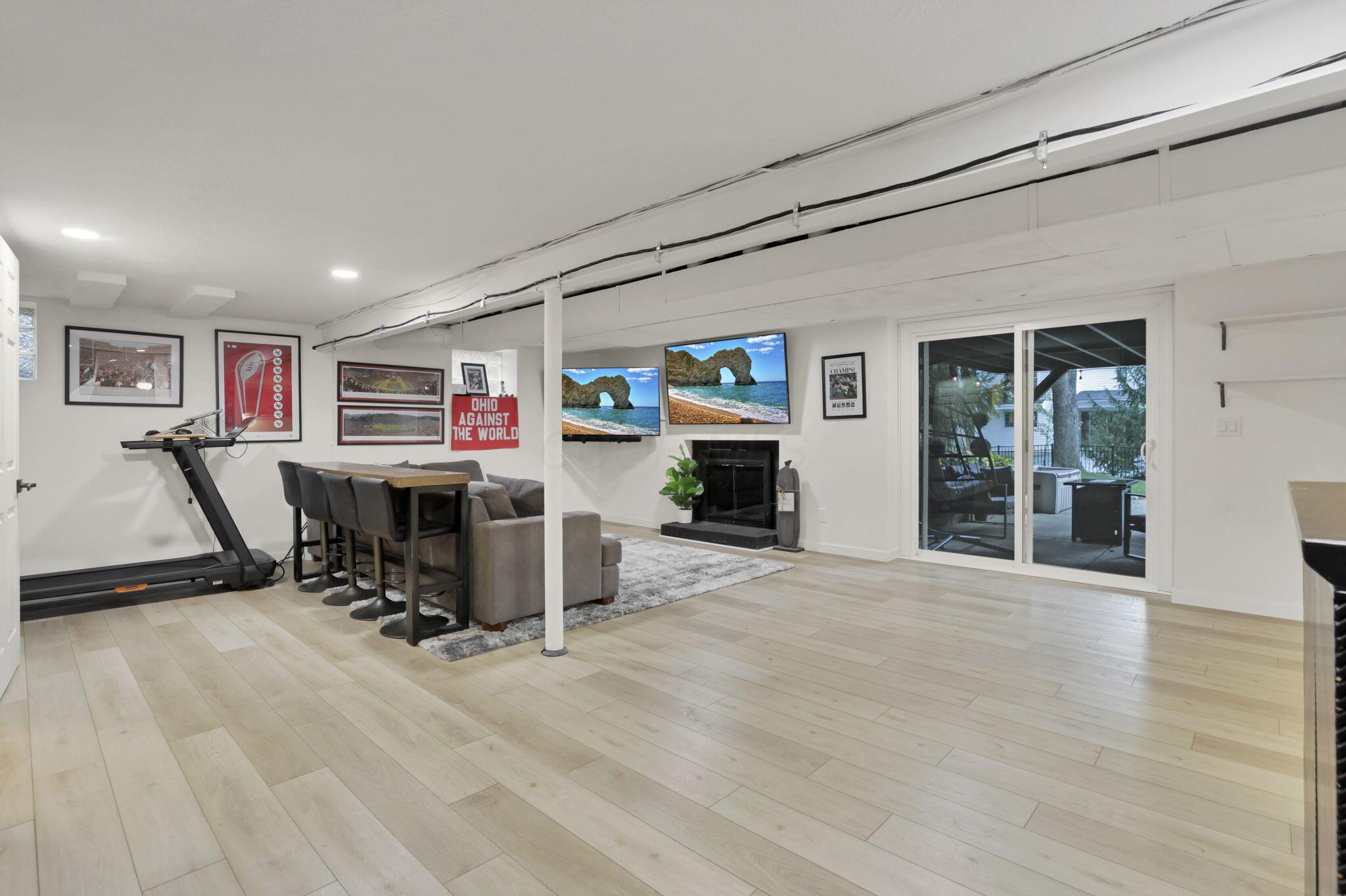 Columbus, Ohio 43235, United States, 4 Bedrooms Bedrooms, ,3 BathroomsBathrooms,Residential,Pending,223270