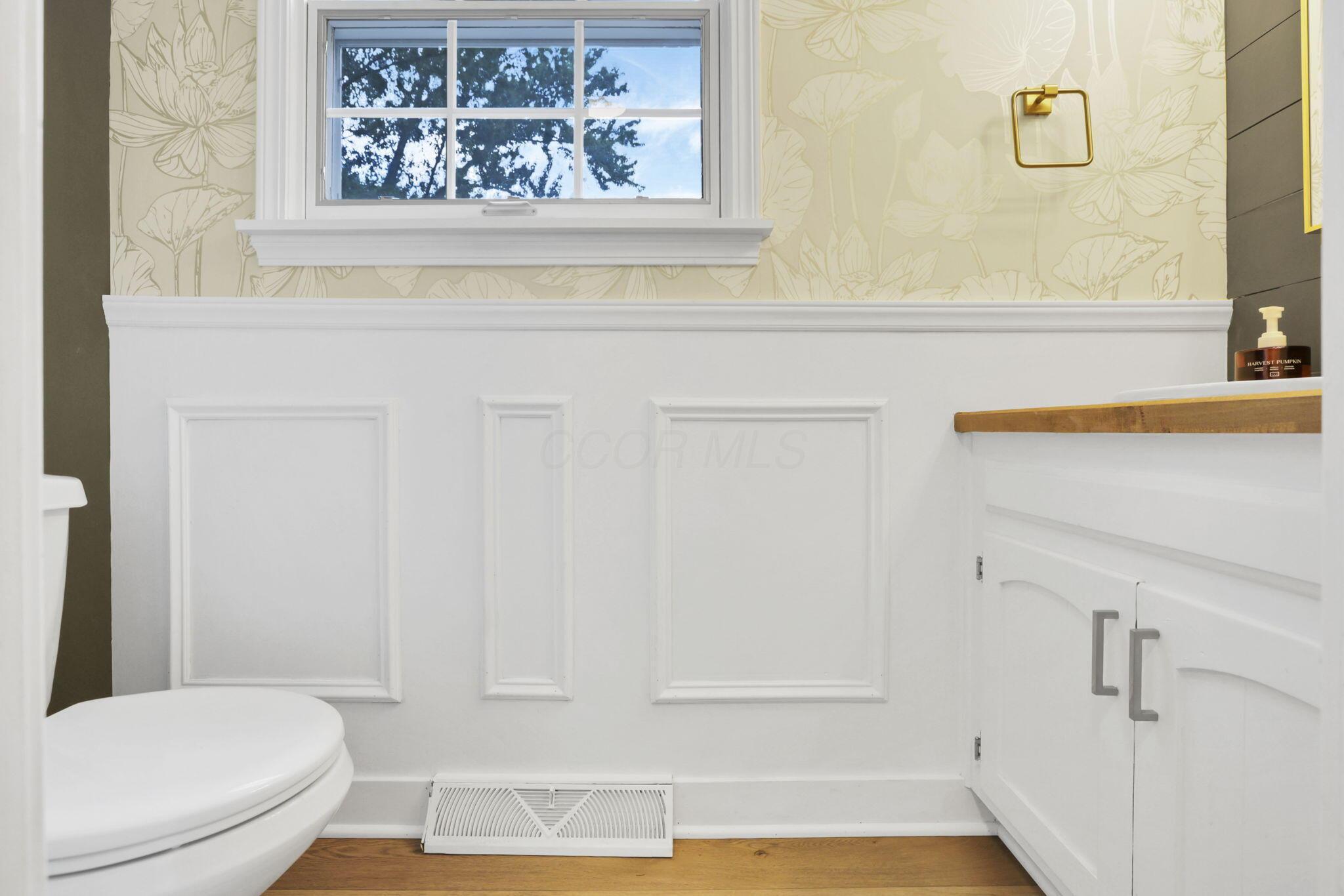 Columbus, Ohio 43235, United States, 4 Bedrooms Bedrooms, ,3 BathroomsBathrooms,Residential,Pending,223270