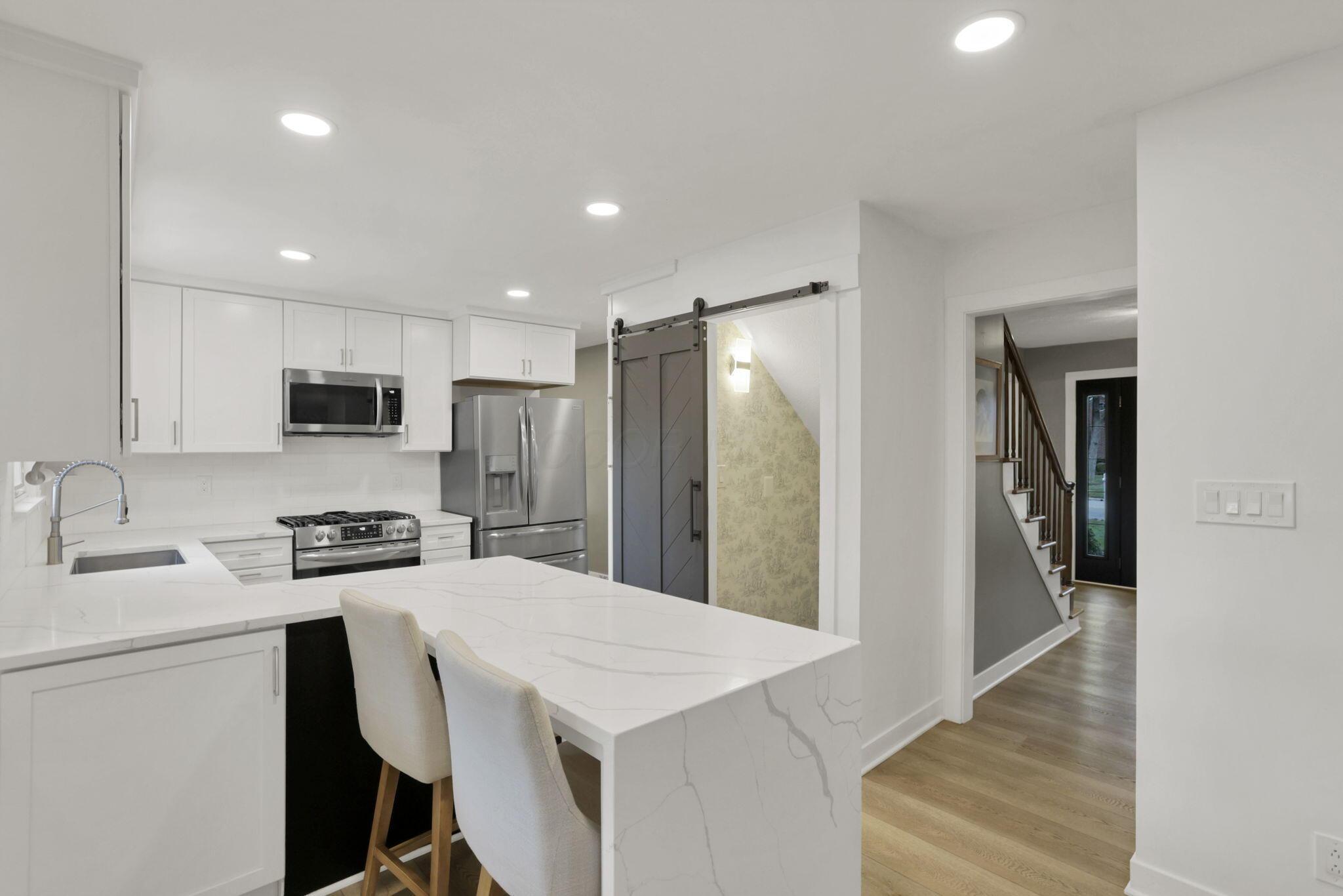 Columbus, Ohio 43235, United States, 4 Bedrooms Bedrooms, ,3 BathroomsBathrooms,Residential,Pending,223270