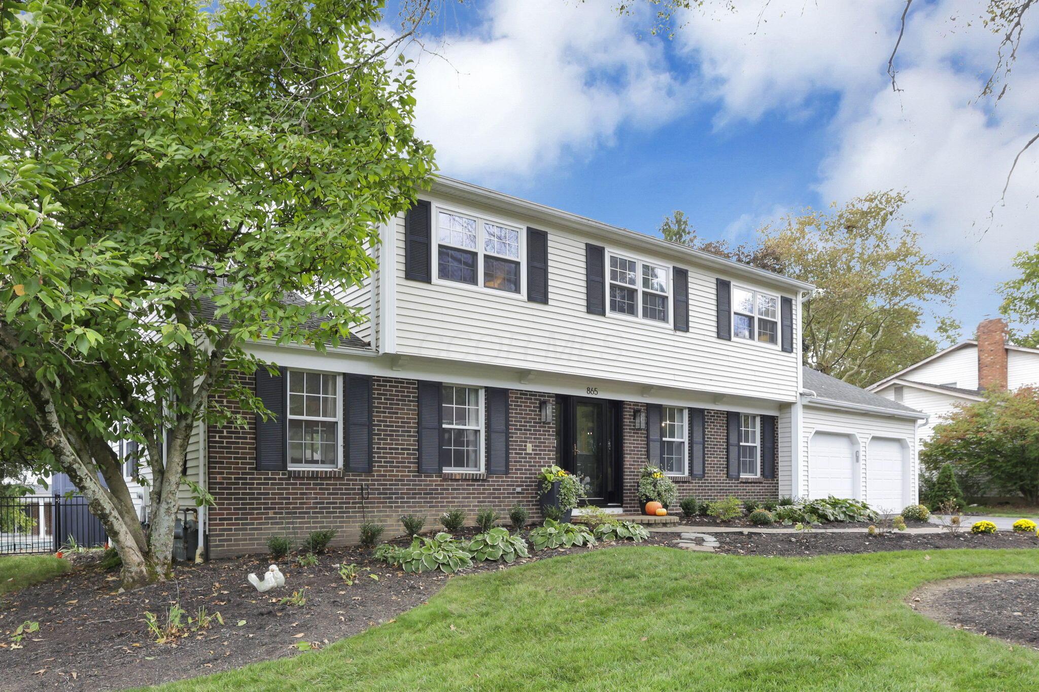 Columbus, Ohio 43235, United States, 4 Bedrooms Bedrooms, ,3 BathroomsBathrooms,Residential,Pending,223270