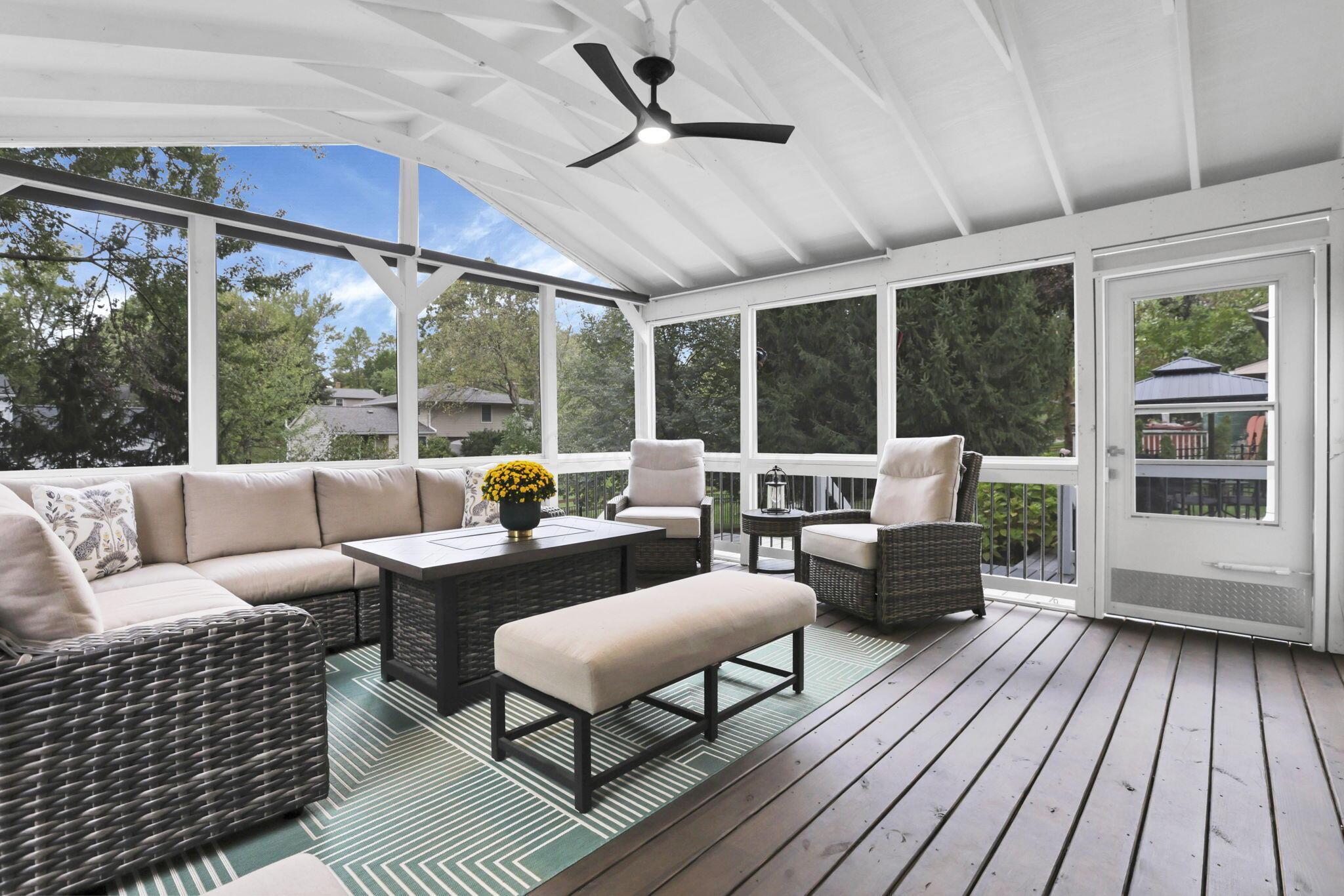 Columbus, Ohio 43235, United States, 4 Bedrooms Bedrooms, ,3 BathroomsBathrooms,Residential,Pending,223270