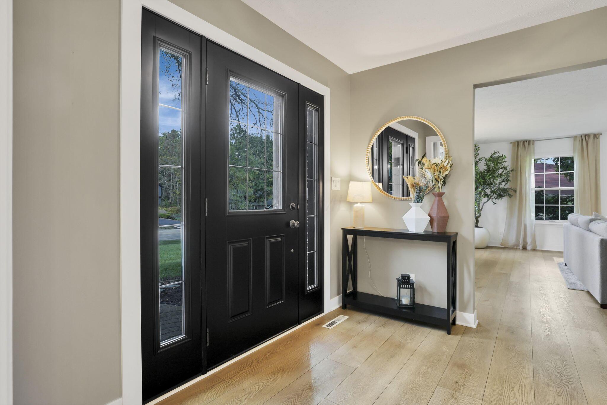 Columbus, Ohio 43235, United States, 4 Bedrooms Bedrooms, ,3 BathroomsBathrooms,Residential,Pending,223270