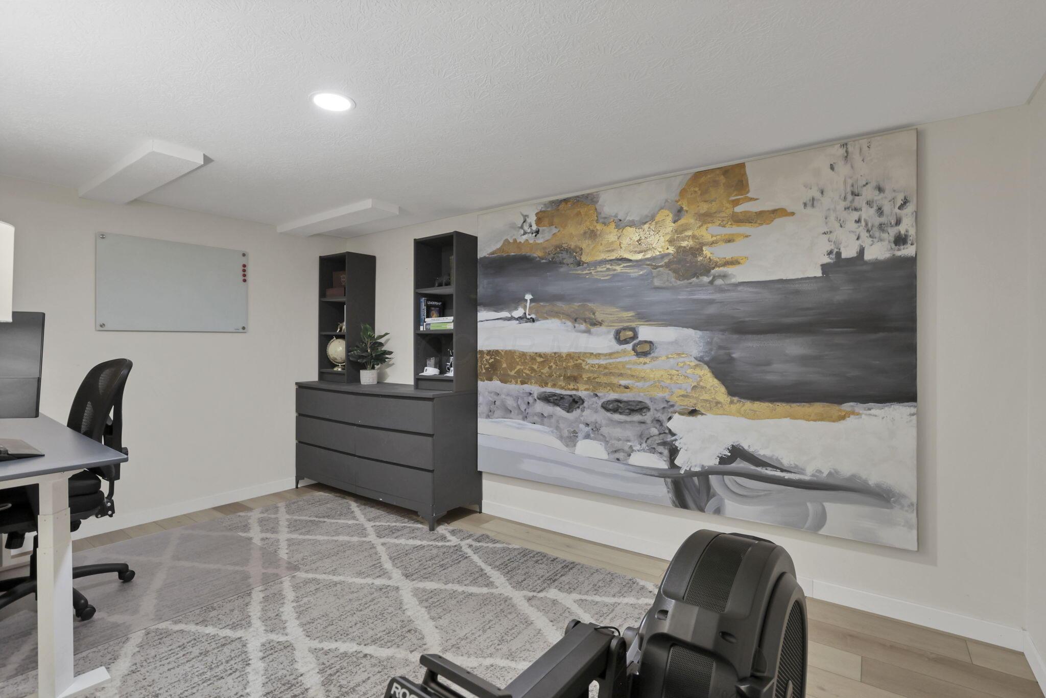 Columbus, Ohio 43235, United States, 4 Bedrooms Bedrooms, ,3 BathroomsBathrooms,Residential,Pending,223270