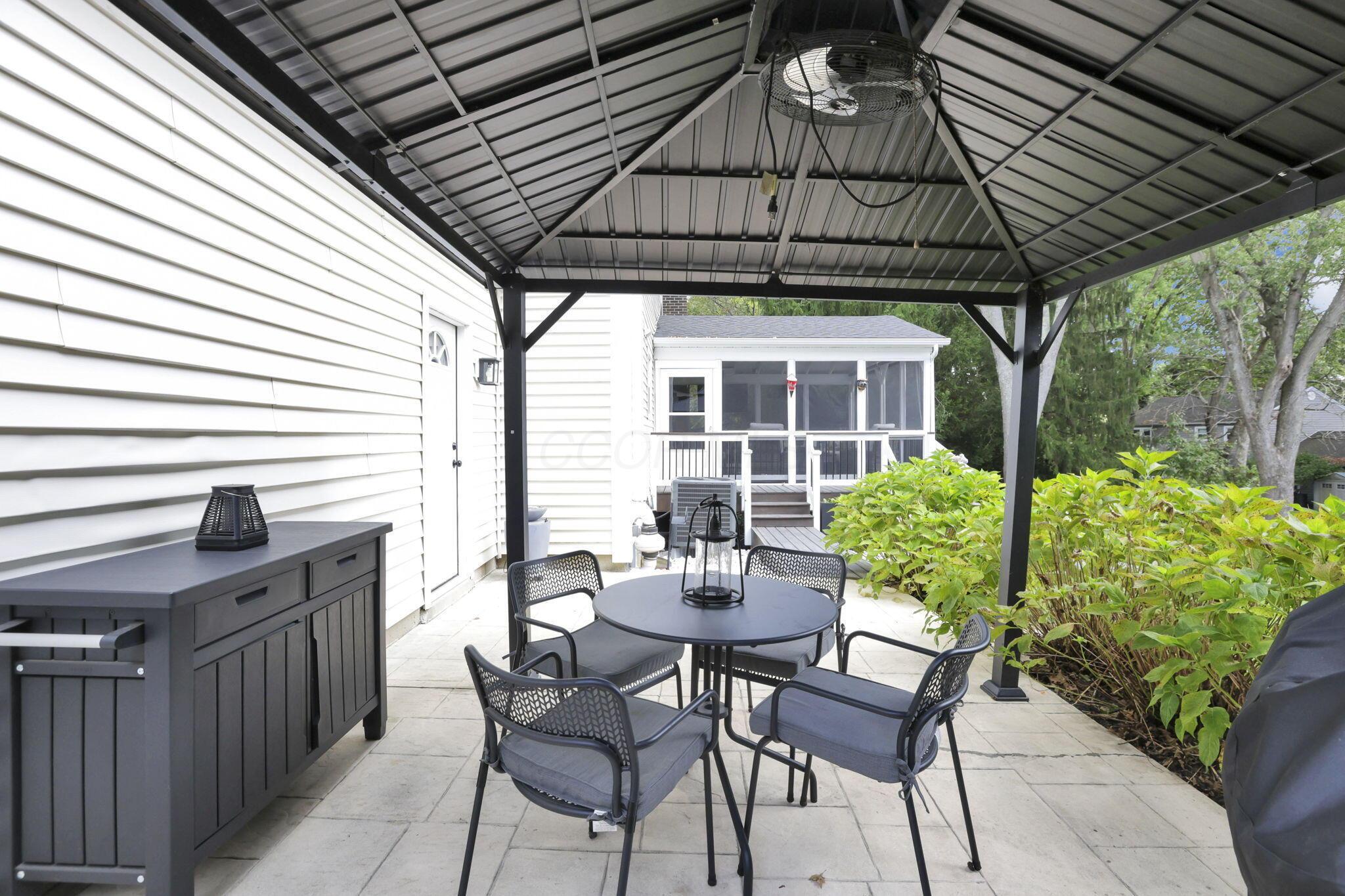 Columbus, Ohio 43235, United States, 4 Bedrooms Bedrooms, ,3 BathroomsBathrooms,Residential,Pending,223270