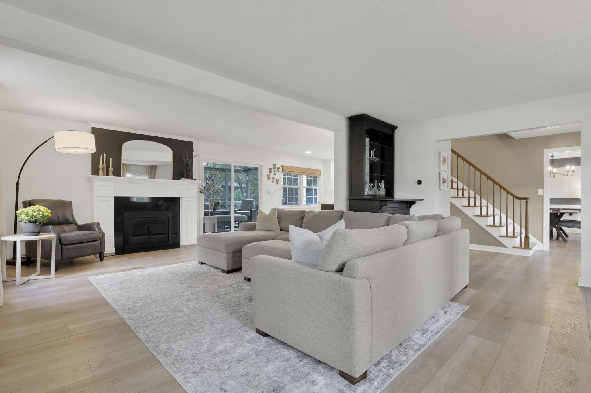 Columbus, Ohio 43235, United States, 4 Bedrooms Bedrooms, ,3 BathroomsBathrooms,Residential,Pending,223270