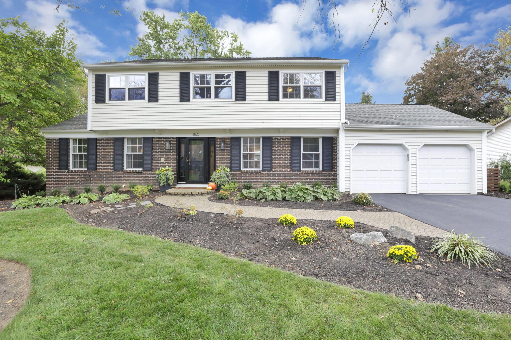 Columbus, Ohio 43235, United States, 4 Bedrooms Bedrooms, ,3 BathroomsBathrooms,Residential,Pending,223270