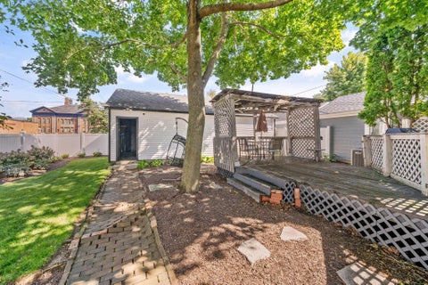 Tiny photo for 390 E Sycamore Street, Columbus, OH 43206 (MLS # 226035562)