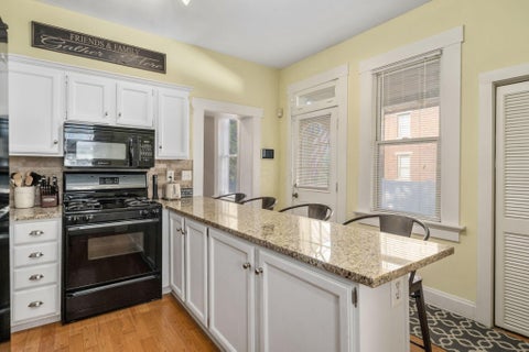 Tiny photo for 390 E Sycamore Street, Columbus, OH 43206 (MLS # 226035562)