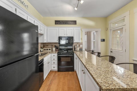 Tiny photo for 390 E Sycamore Street, Columbus, OH 43206 (MLS # 226035562)
