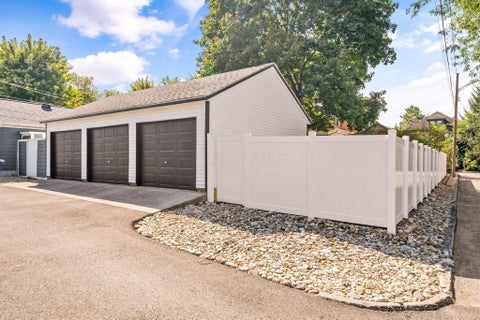 Tiny photo for 390 E Sycamore Street, Columbus, OH 43206 (MLS # 226035562)