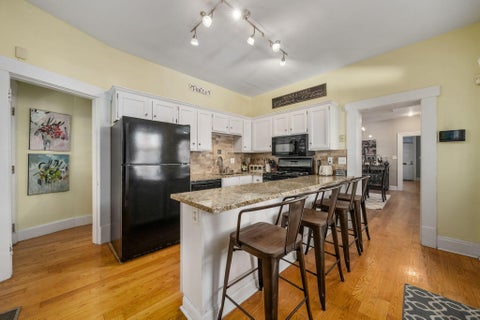 Tiny photo for 390 E Sycamore Street, Columbus, OH 43206 (MLS # 226035562)