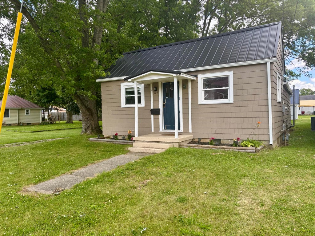Photo of 115 Ames Street, Mount Vernon, OH 43050 (MLS # 226022885)