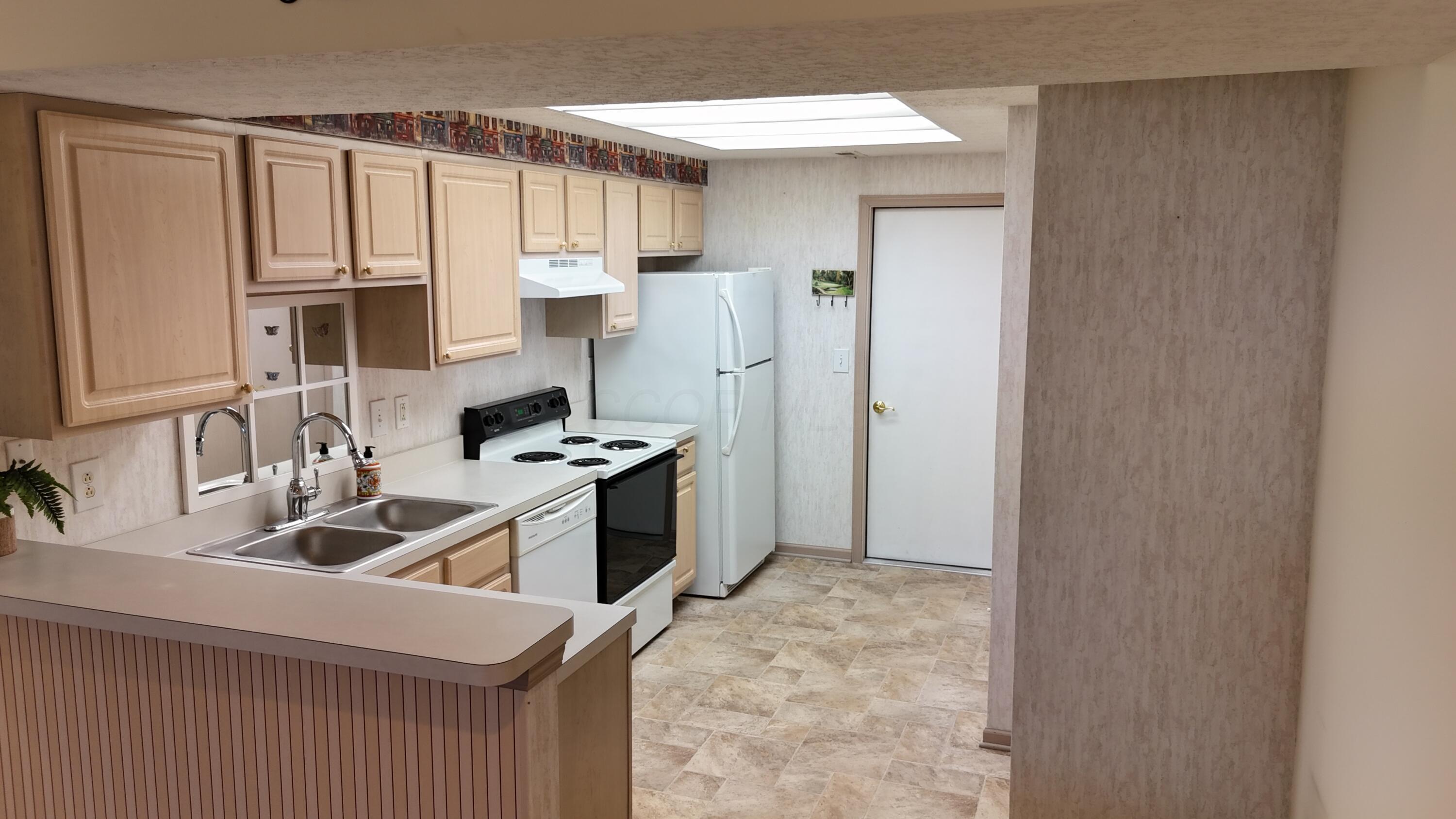 622 Hampton Woods Drive, Marion, Ohio image 21