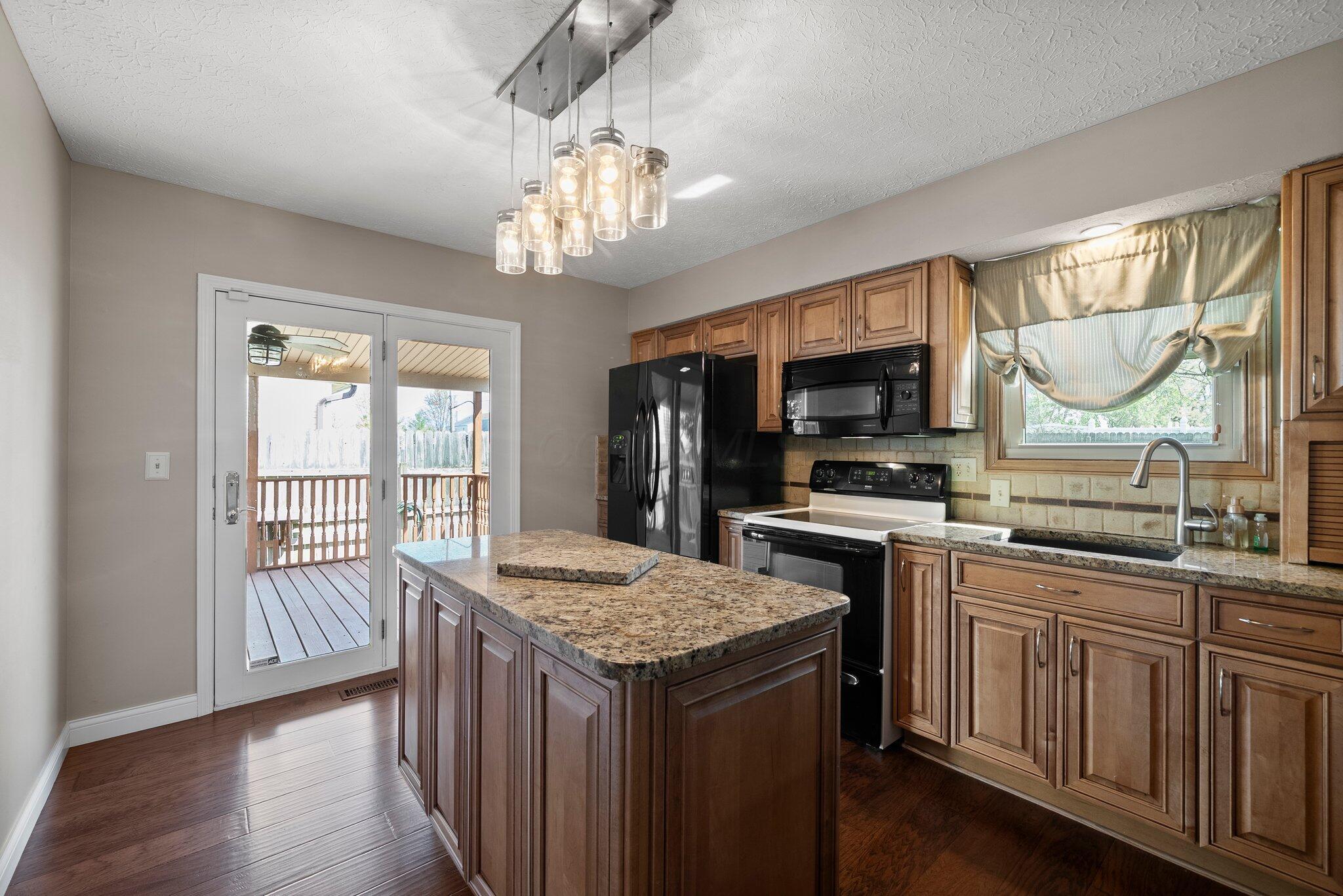 4119 Basswood Avenue, Grove City, Ohio image 11