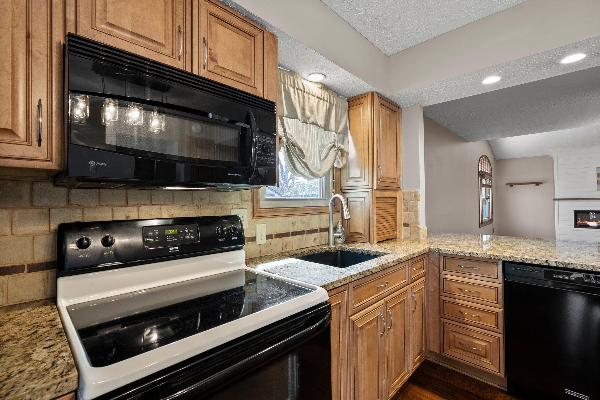 4119 Basswood Avenue, Grove City, Ohio image 10