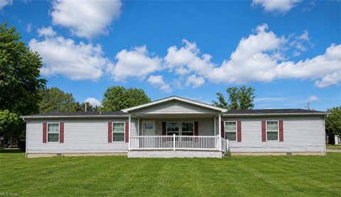 Homes For Sale - 12585 3rd Avenue<br/> Muskingum County, Trinway, OH 43842