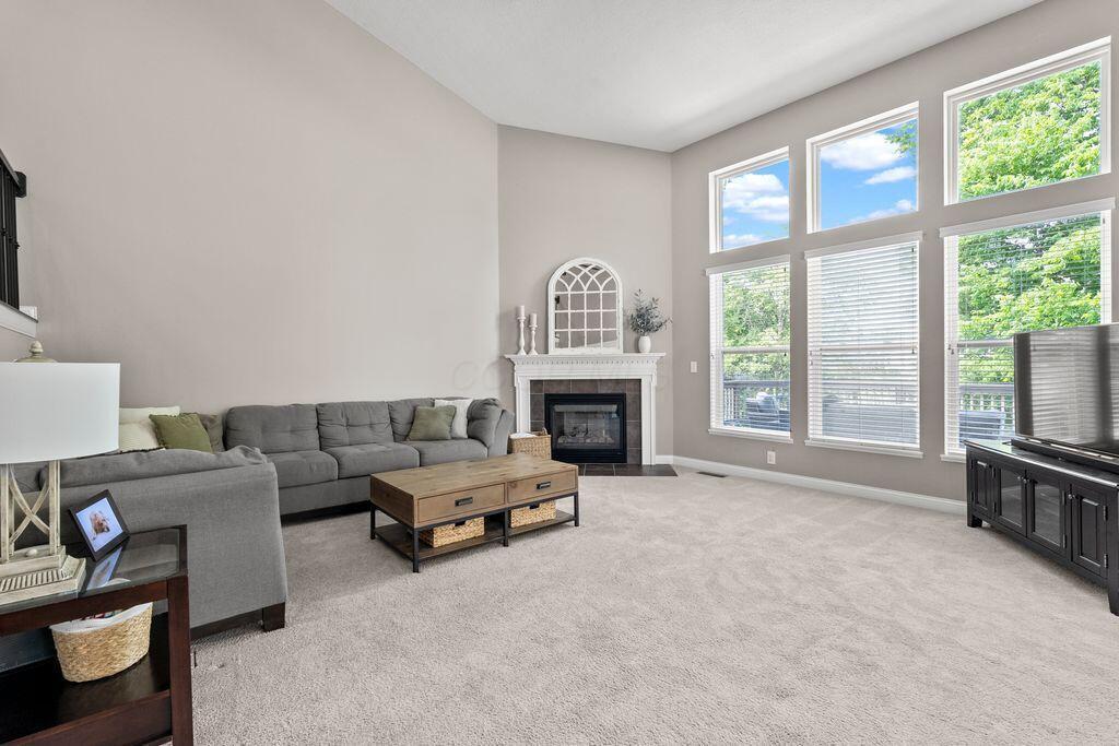 1276 Ironwood Drive, Grove City, Ohio image 3
