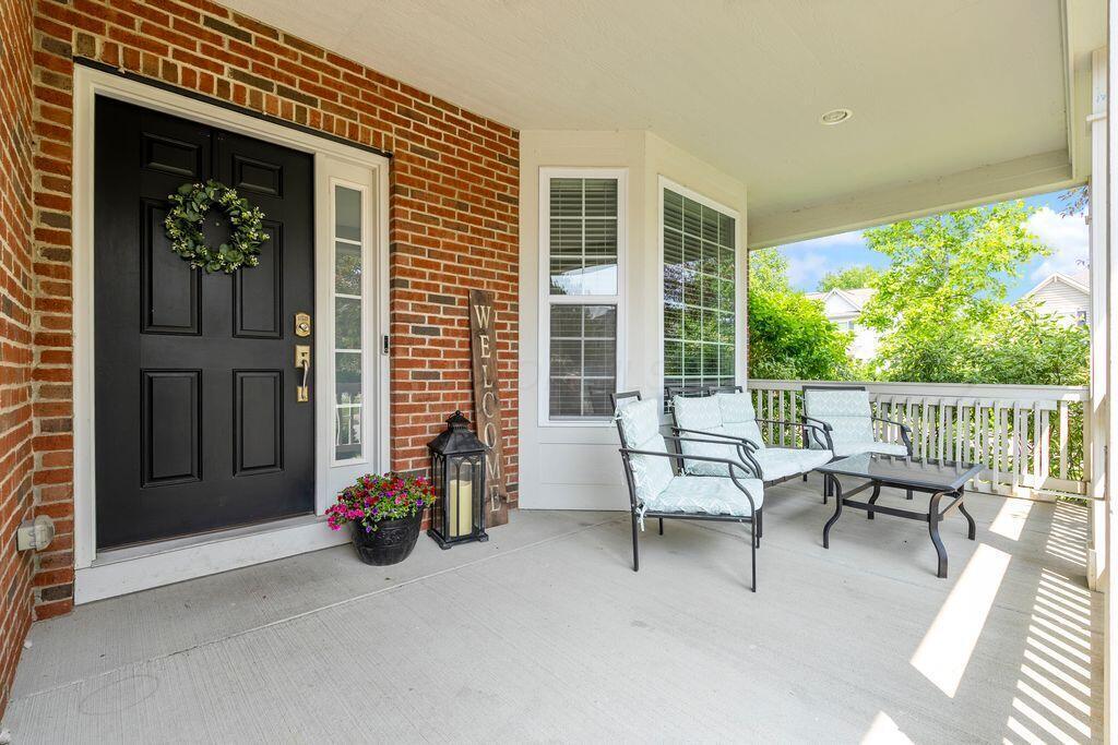 1276 Ironwood Drive, Grove City, Ohio image 2