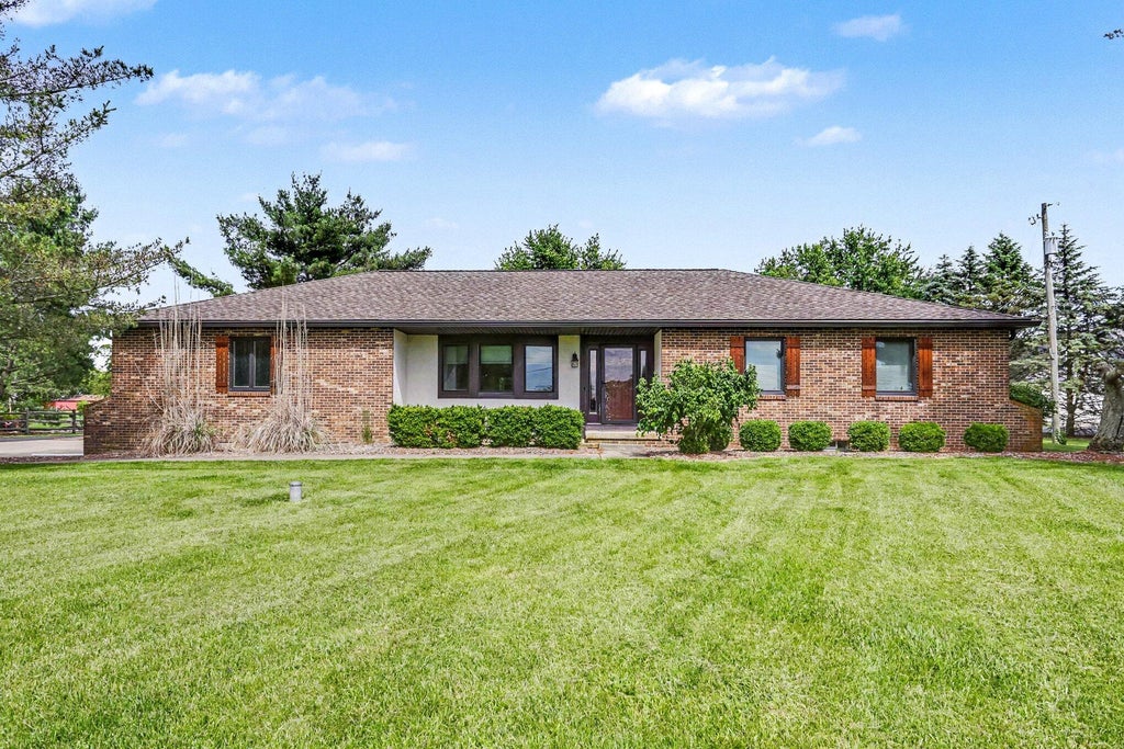Photo of 3376 Kropp Road, Grove City, OH 43123 (MLS # 226020611)