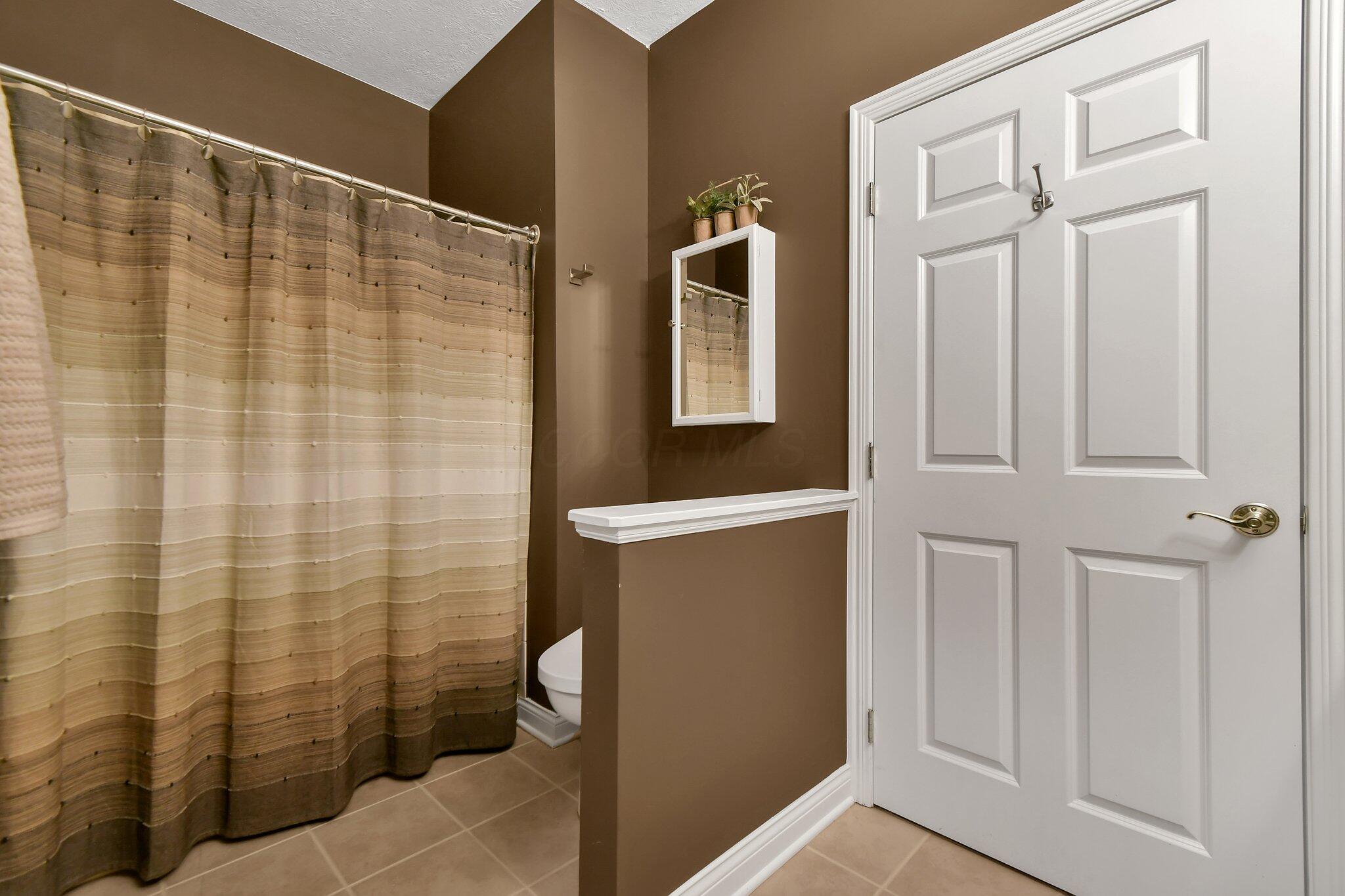 902 Villas Drive, Pataskala, Ohio image 17