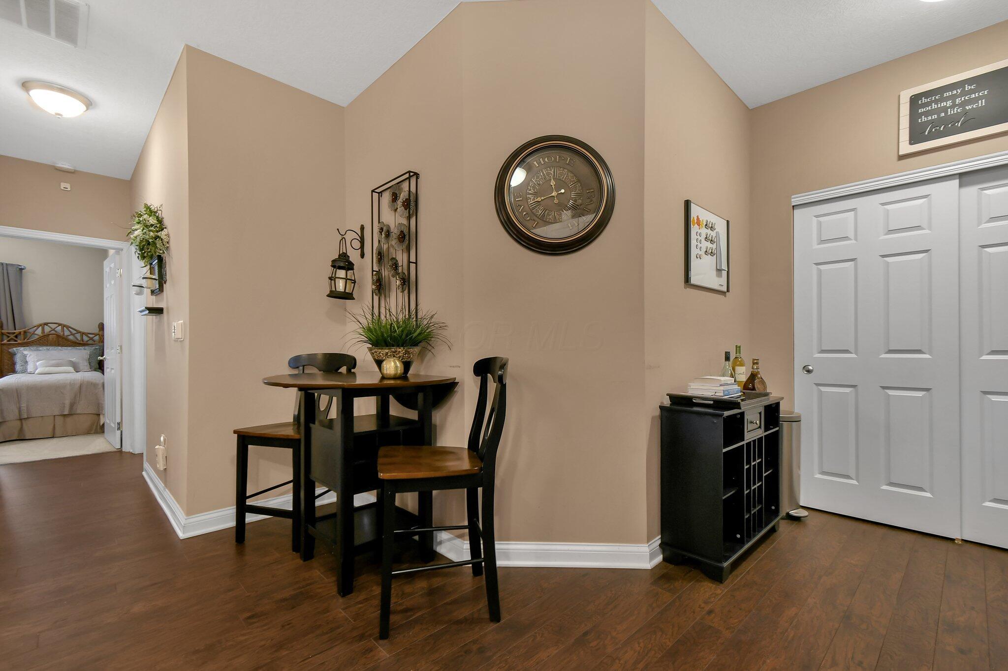 902 Villas Drive, Pataskala, Ohio image 23